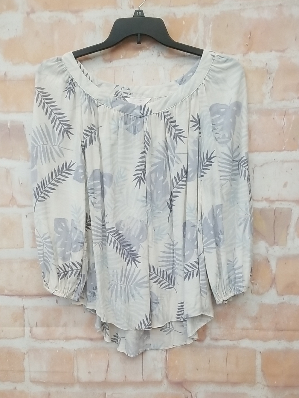 Lauren Conrad Women's Light Gray Botanical Print Peasant Blouse